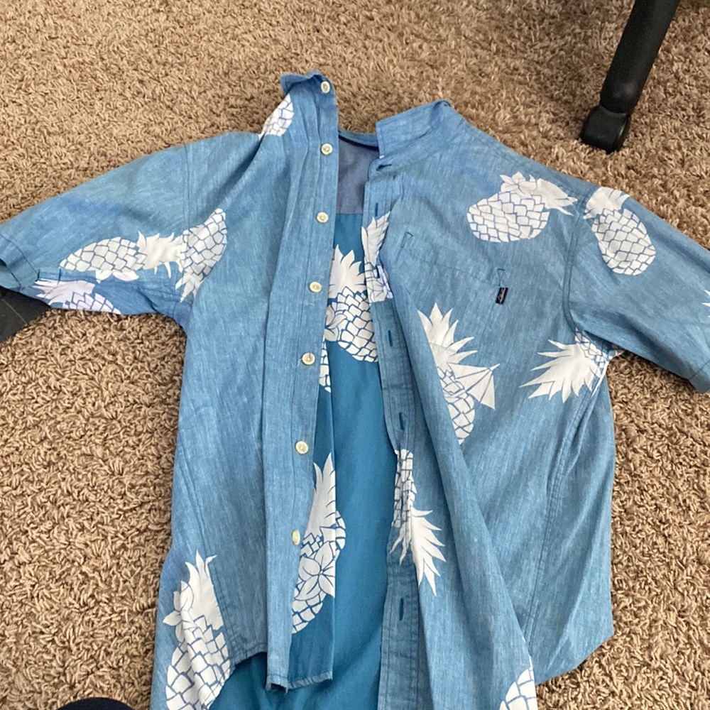 pineapple shirt